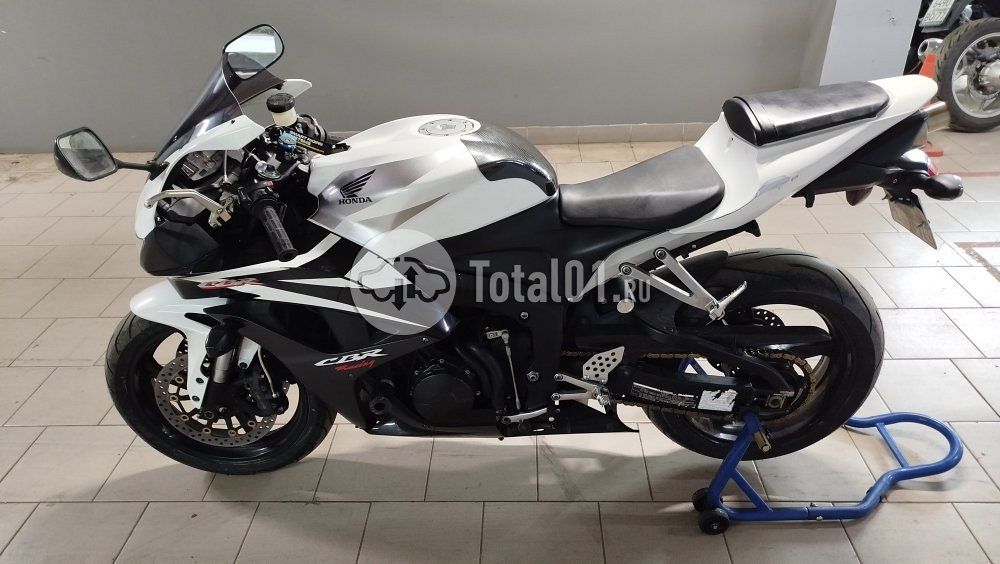 Фото Honda CBR600RR 12