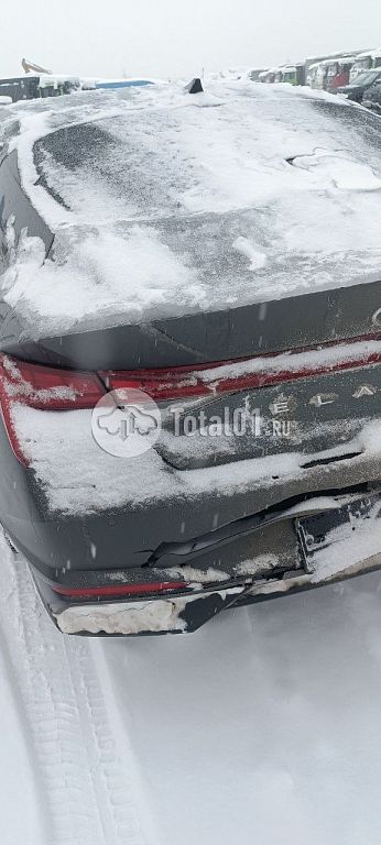 Фото Hyundai Elantra 10