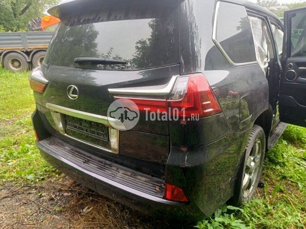 Фото Lexus LX 78