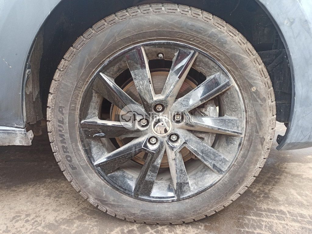 Фото Skoda Rapid 14