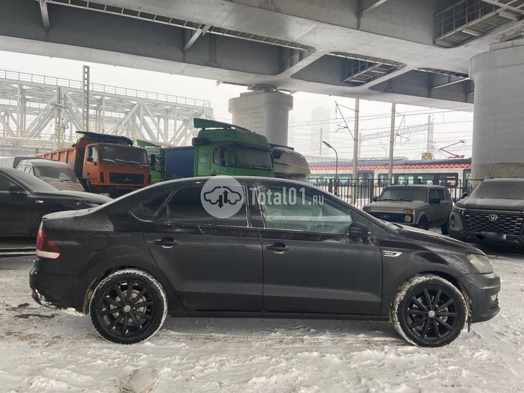 Фото Volkswagen Polo 8
