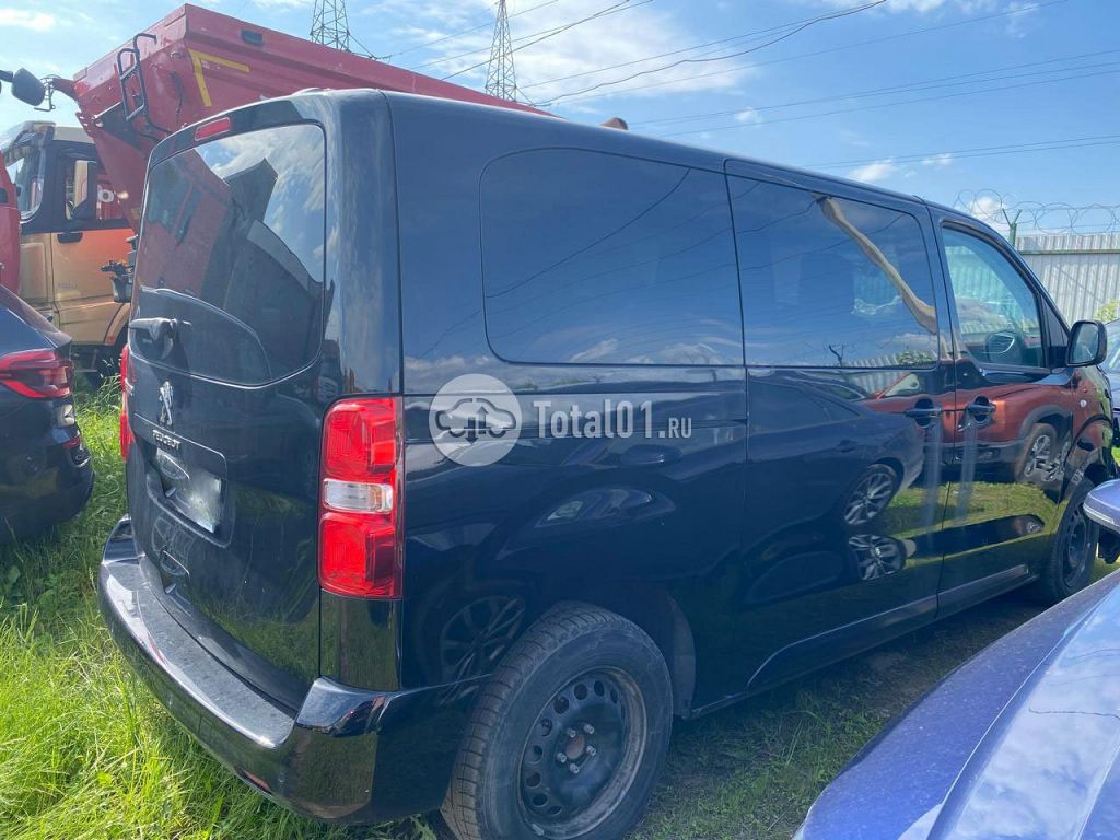 Фото Peugeot Traveller 6