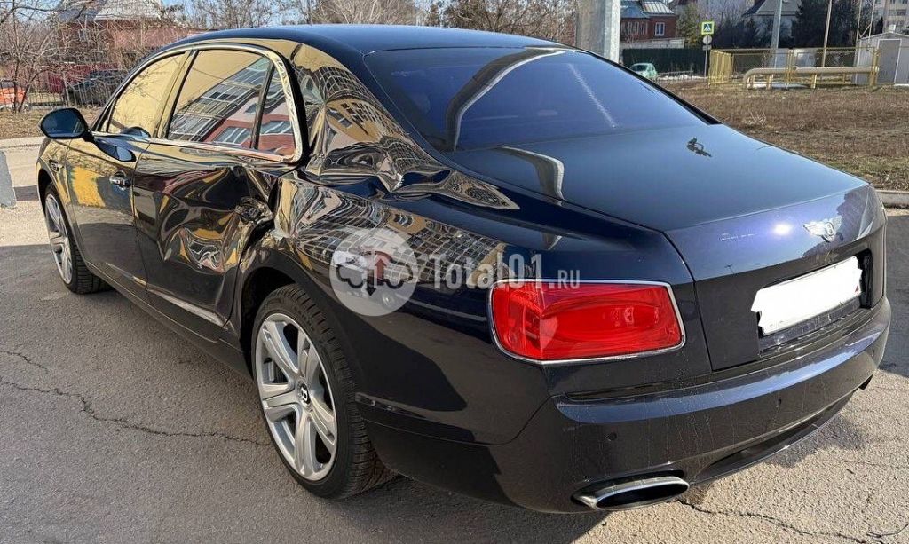 Фото Bentley Continental Flying Spur 8