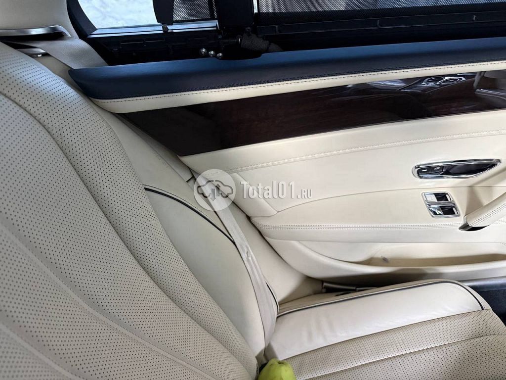 Фото Bentley Continental Flying Spur 26