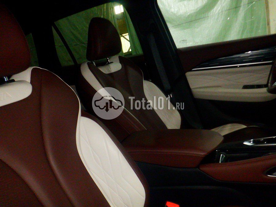 Фото Geely Monjaro 24