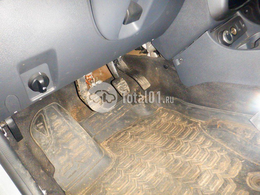 Фото Nissan Terrano 80
