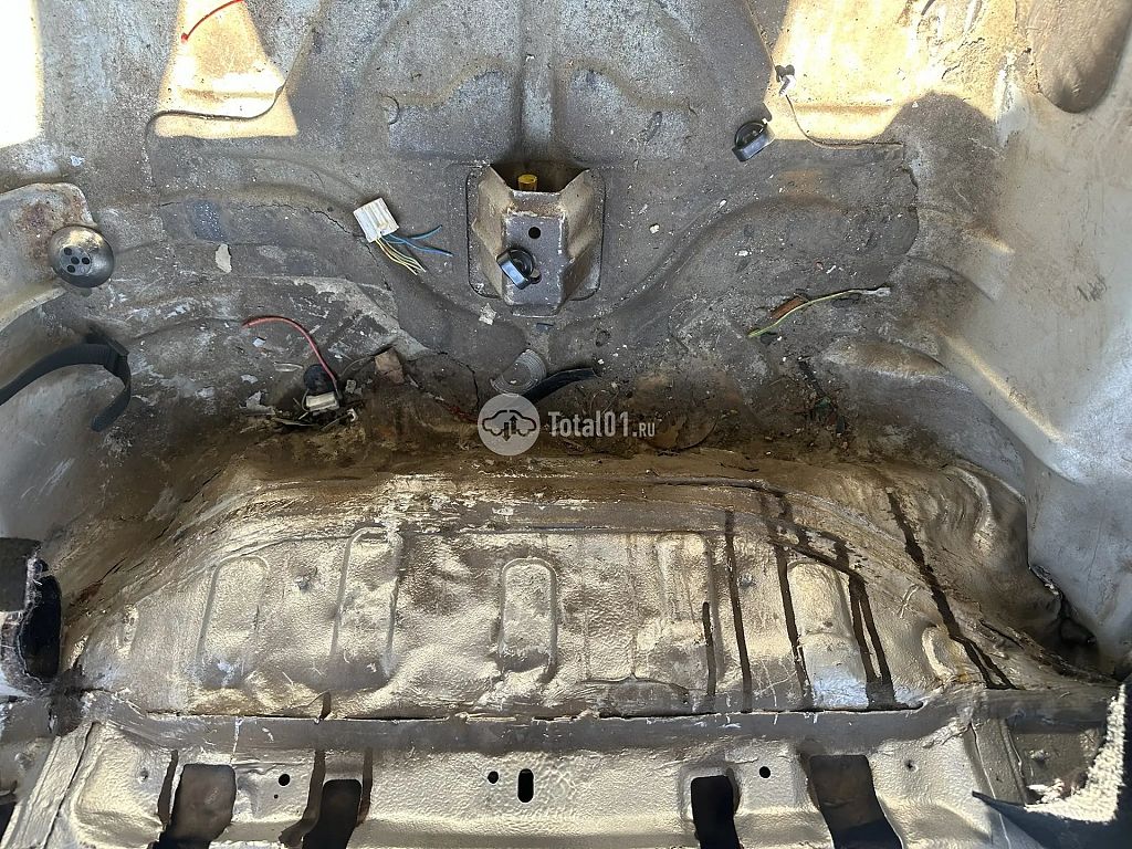 Фото Mitsubishi Carisma 24