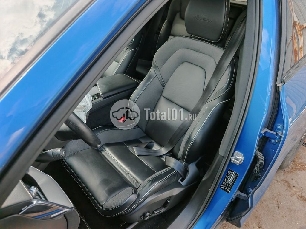 Фото Volvo XC60 104