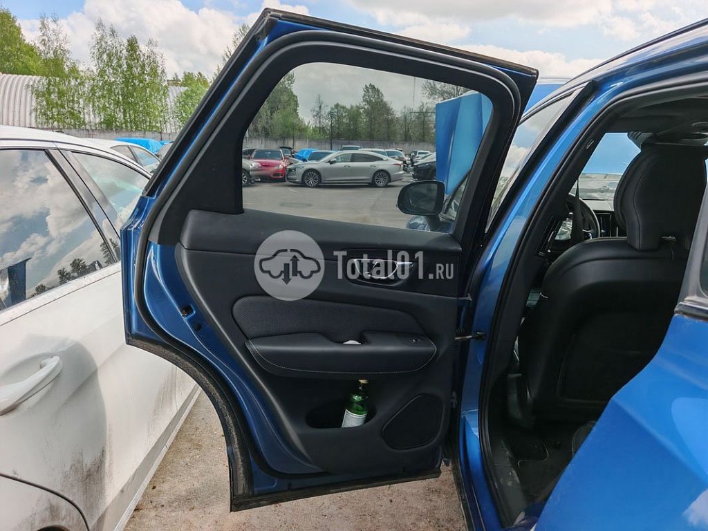 Фото Volvo XC60 106