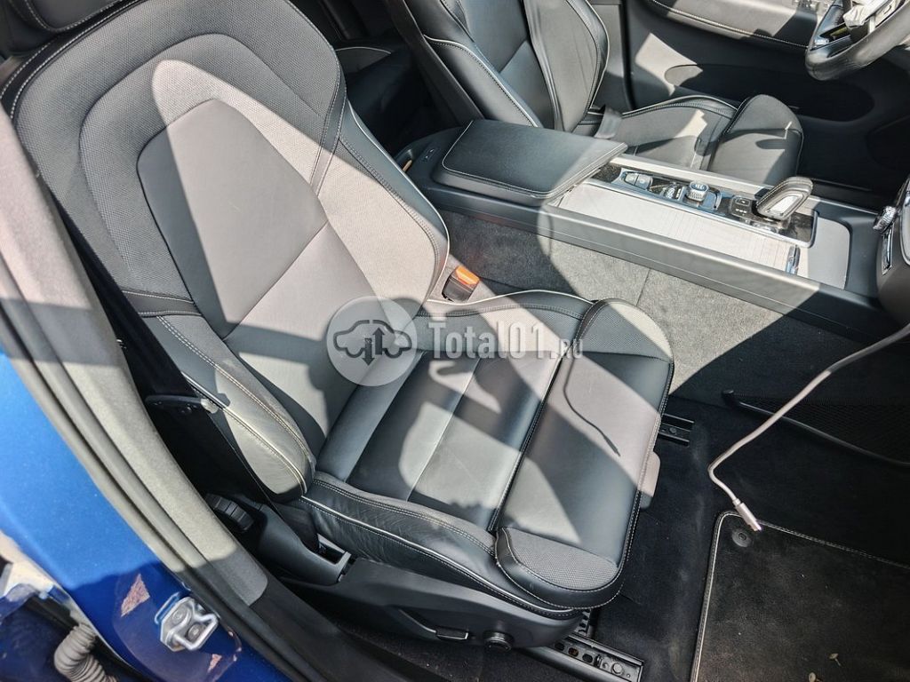 Фото Volvo XC60 160