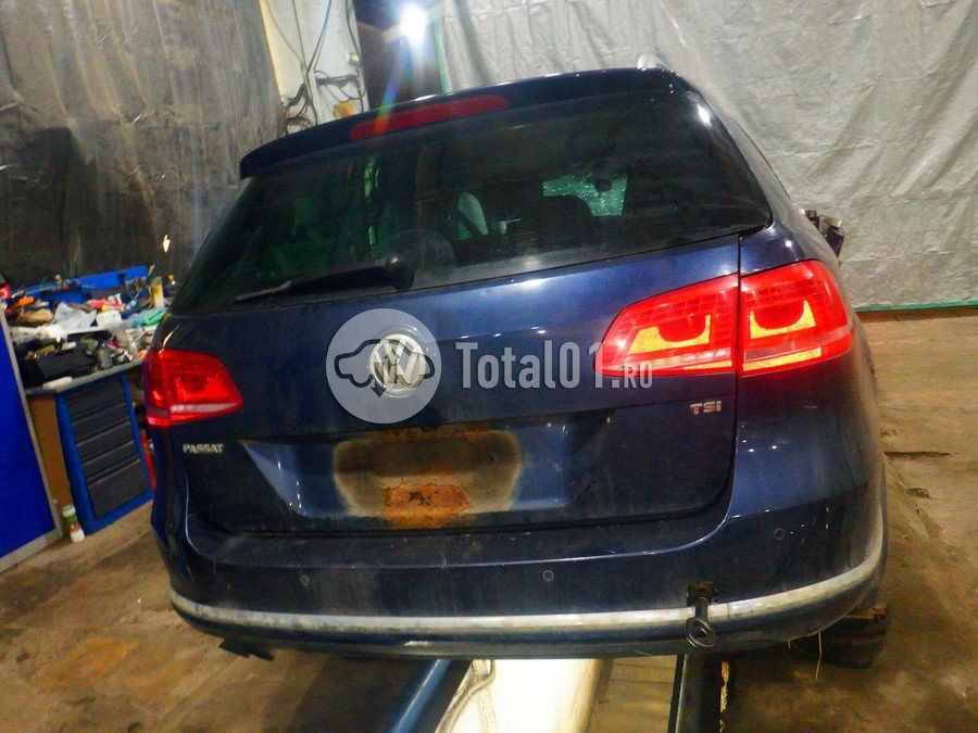 Фото Volkswagen Passat 14