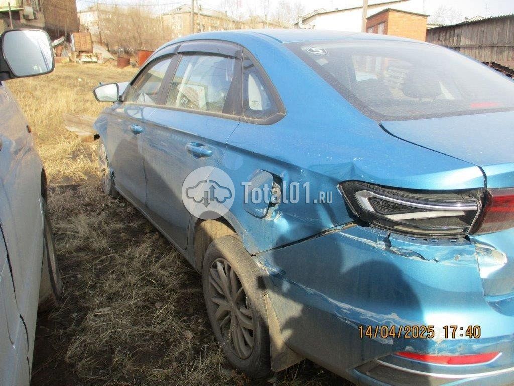 Фото Geely Emgrand 18