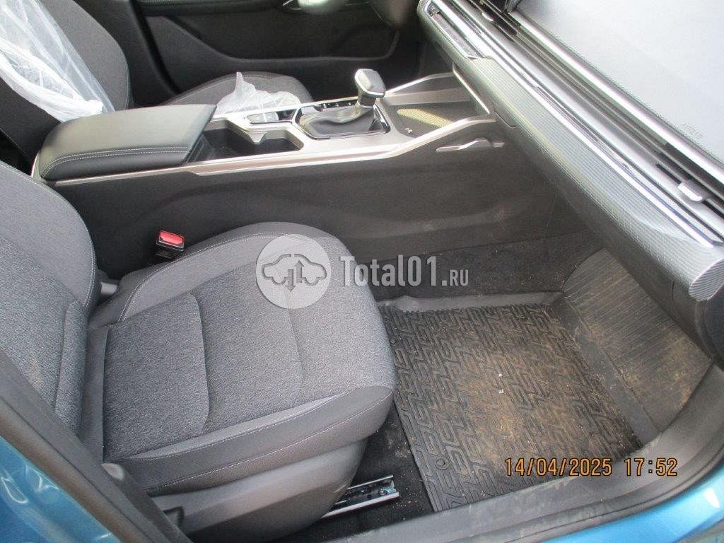 Фото Geely Emgrand 80