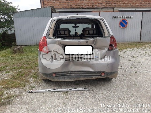 Фото Mazda Verisa 2