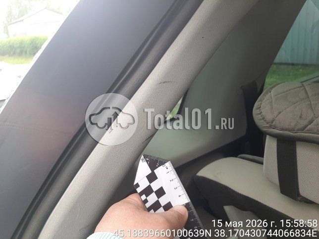Фото Mazda Verisa 32