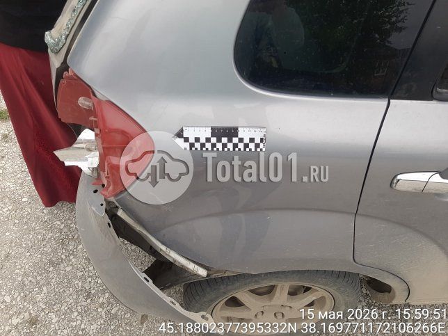 Фото Mazda Verisa 38