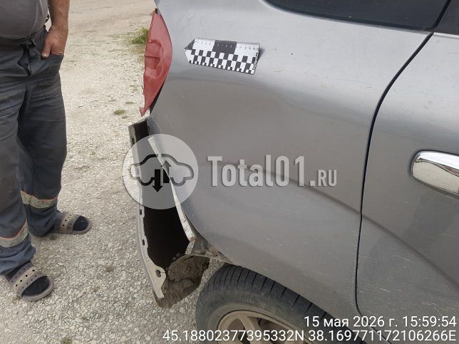 Фото Mazda Verisa 40