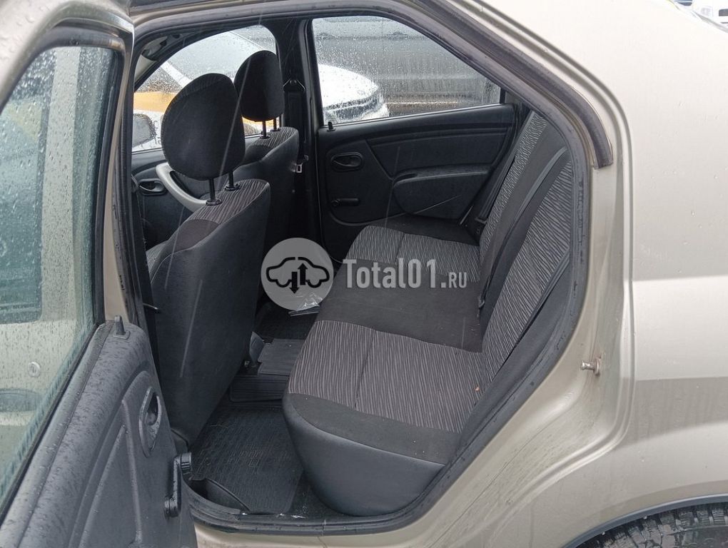 Фото Renault Logan 88