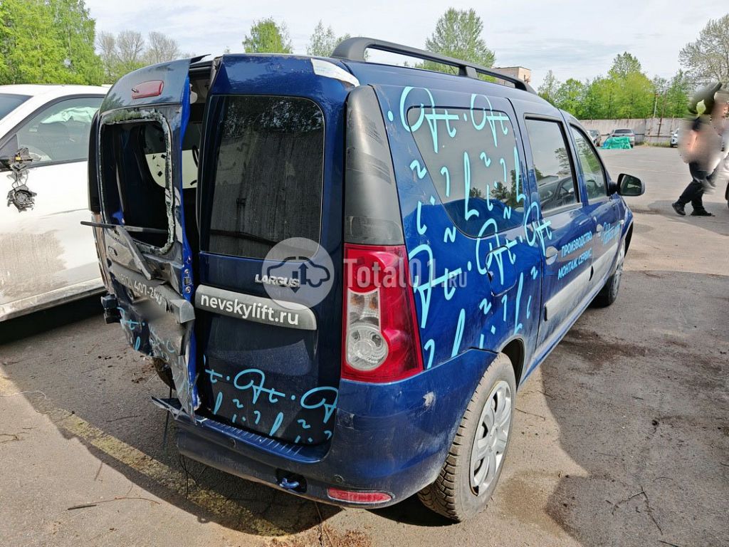 Фото ВАЗ (LADA) Largus 68