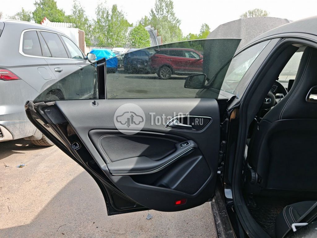 Фото Mercedes-Benz CLA-класс 102
