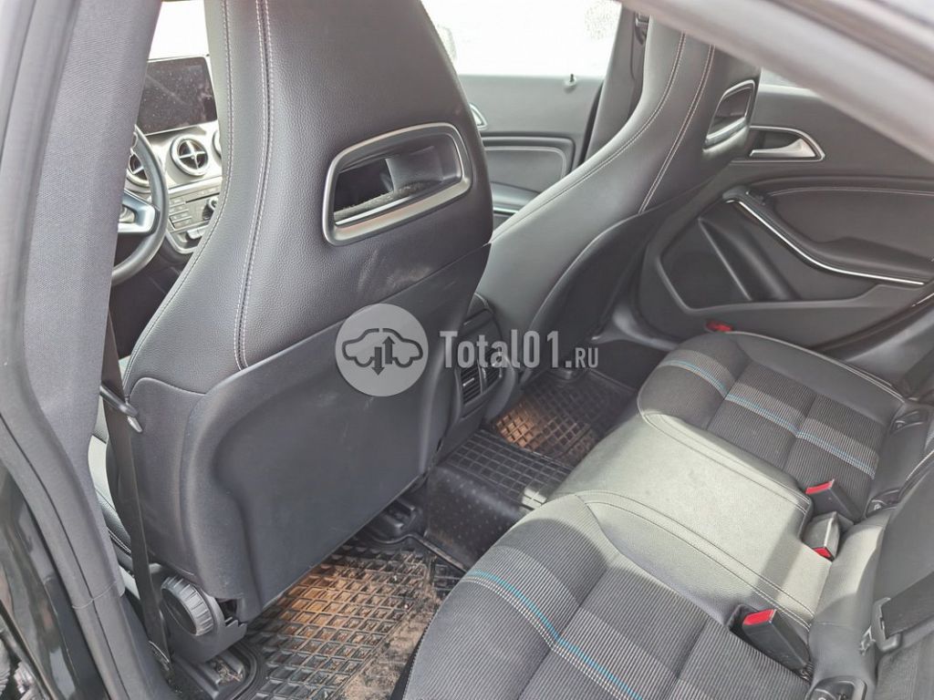 Фото Mercedes-Benz CLA-класс 106