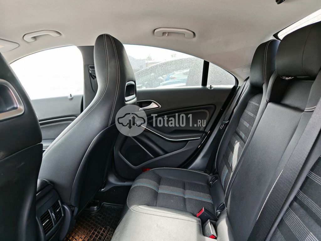 Фото Mercedes-Benz CLA-класс 110