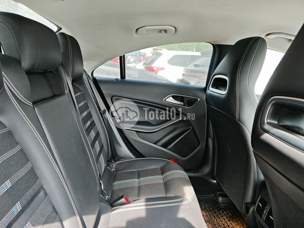 Фото Mercedes-Benz CLA-класс 146