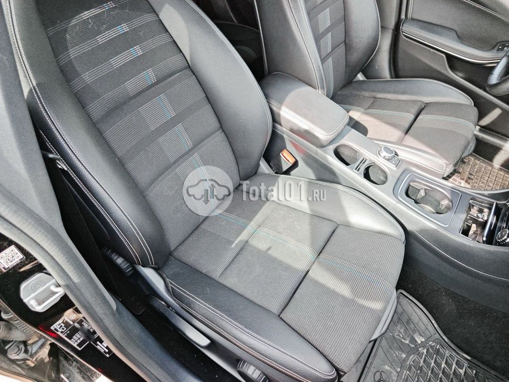 Фото Mercedes-Benz CLA-класс 158
