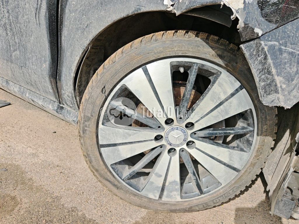 Фото Mercedes-Benz CLA-класс 172