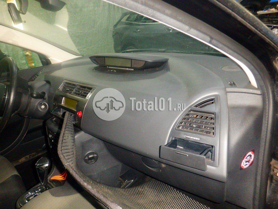 Фото Citroen C4 26