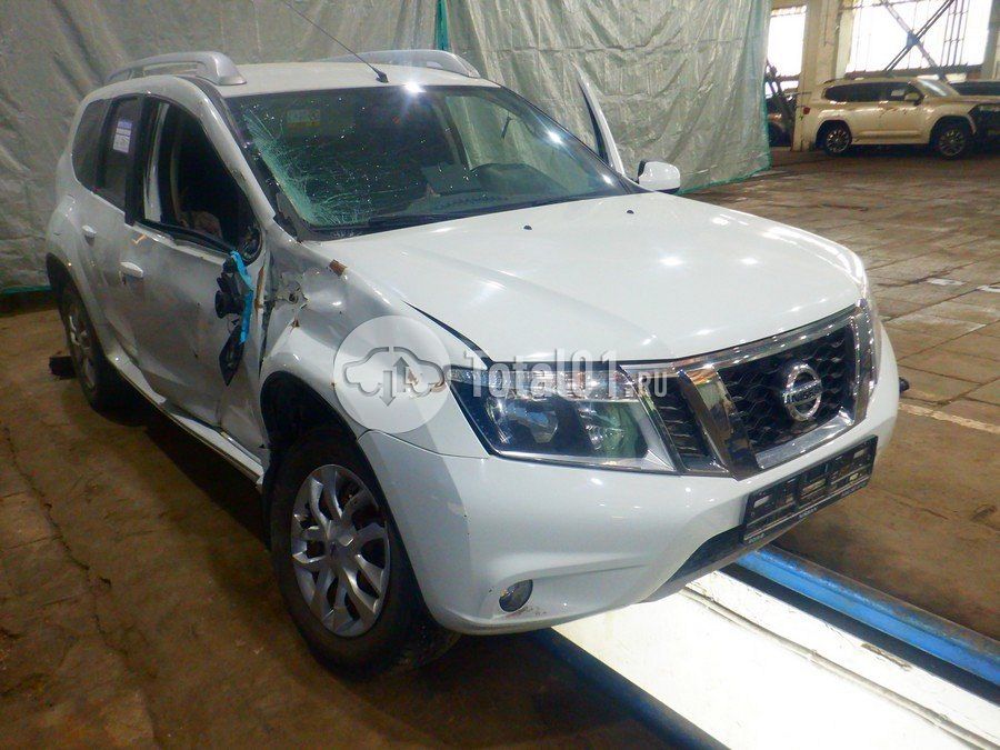 Фото Nissan Terrano 6