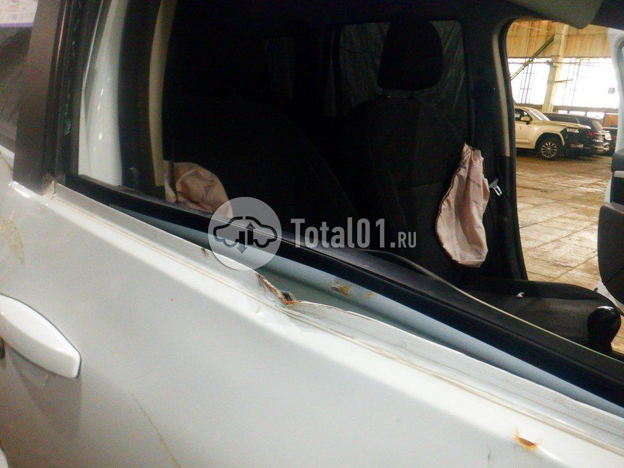 Фото Nissan Terrano 86