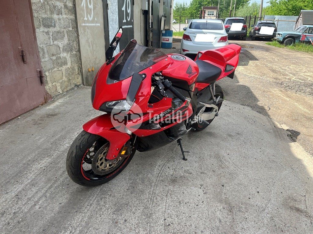 Фото Honda CBR1100XX 4