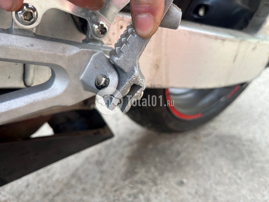 Фото Honda CBR1100XX 20