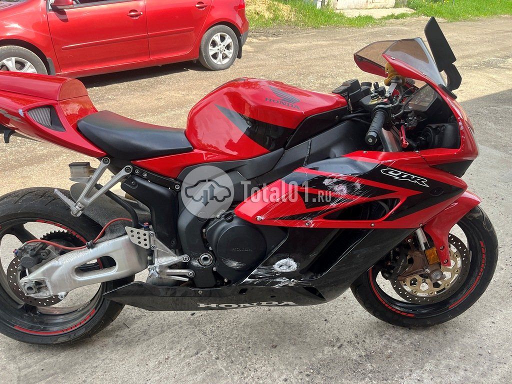 Фото Honda CBR1100XX 32