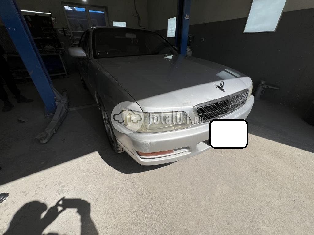 Фото Nissan Laurel 2