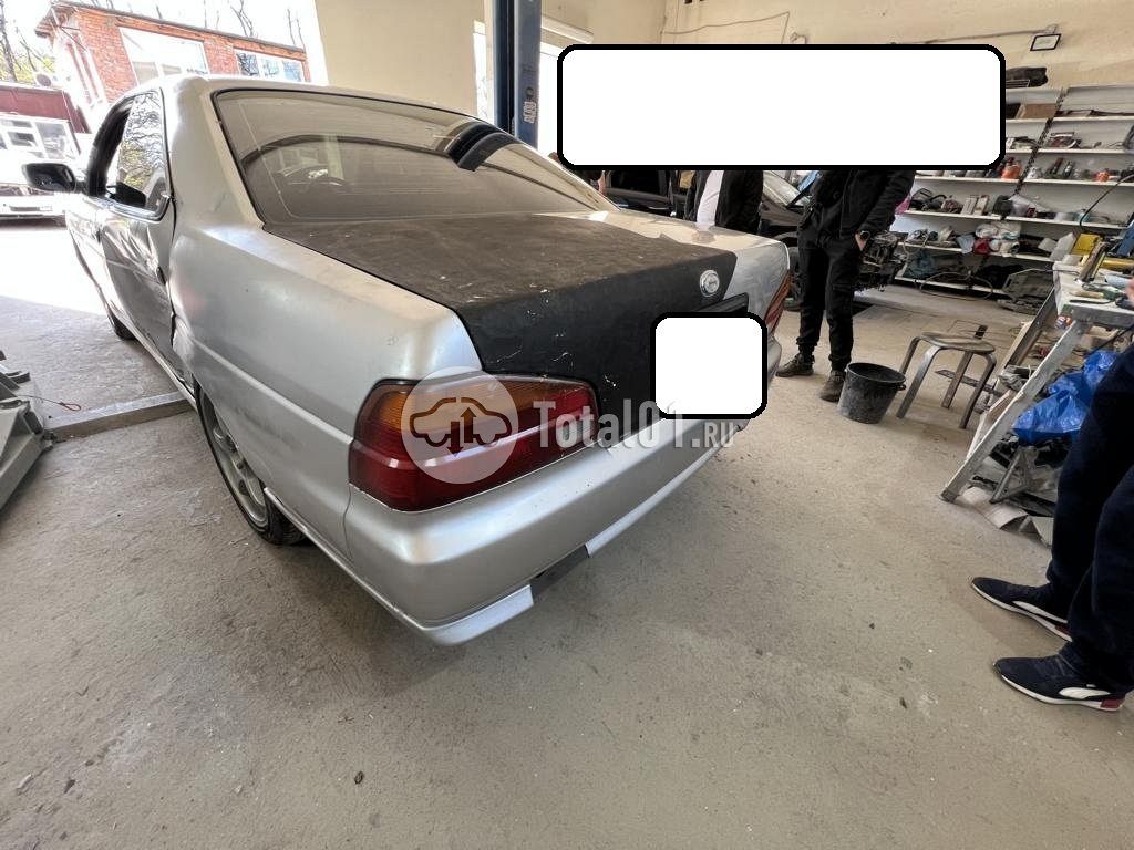 Фото Nissan Laurel 8