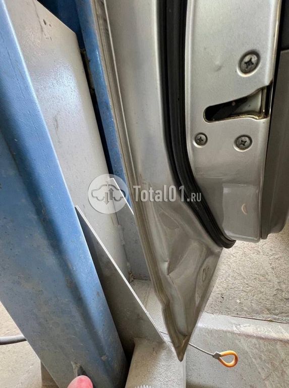 Фото Nissan Laurel 18