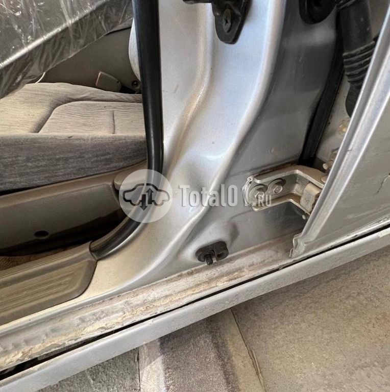 Фото Nissan Laurel 28