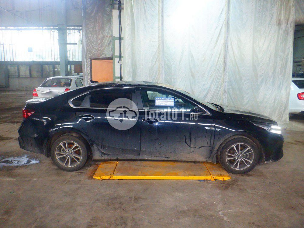 Фото KIA Cerato 12