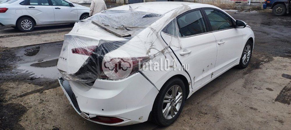 Фото Hyundai Elantra 20