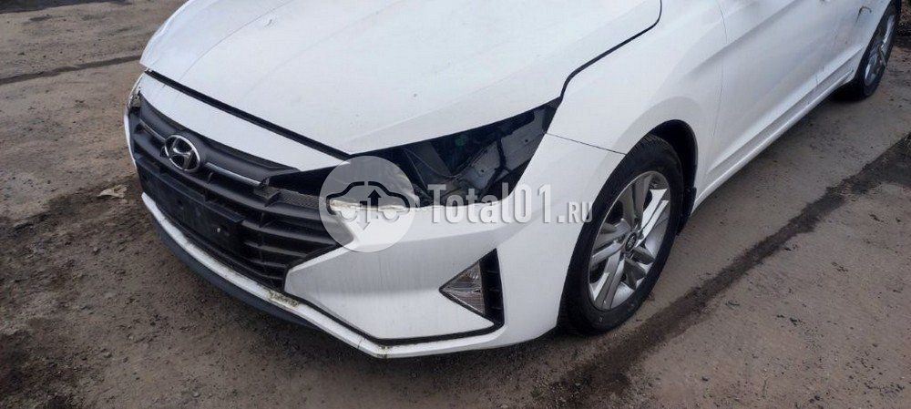 Фото Hyundai Elantra 24