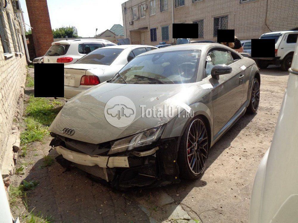 Фото Audi TTS 2