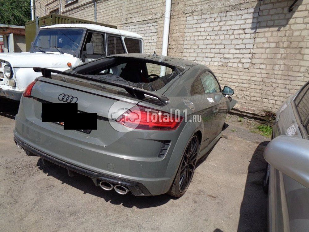 Фото Audi TTS 8