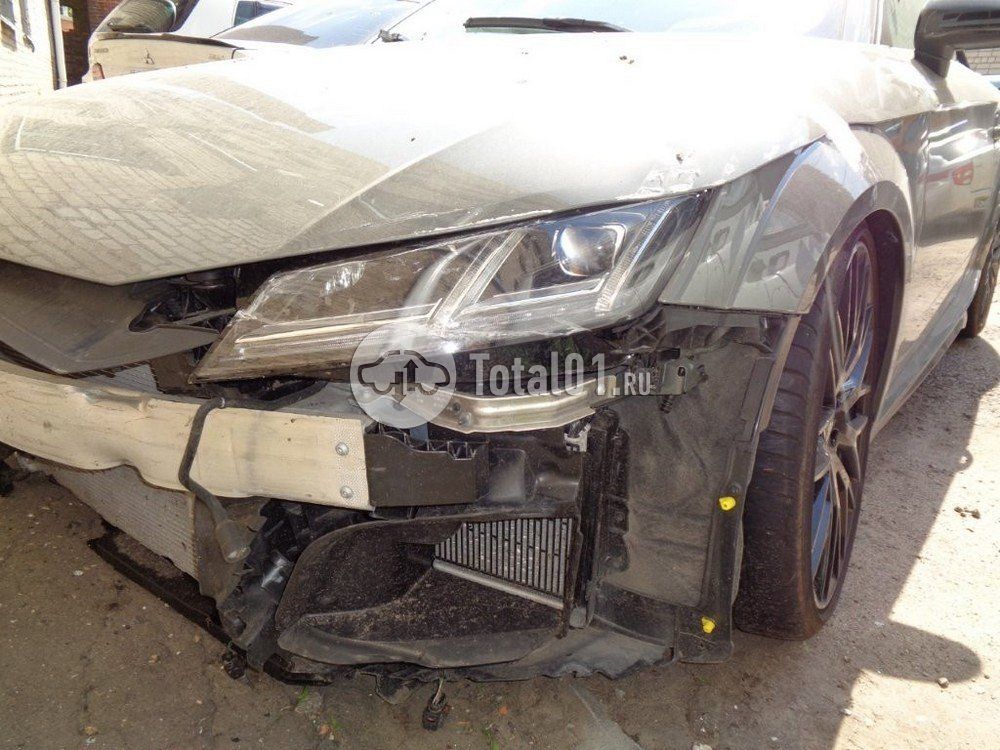 Фото Audi TTS 18