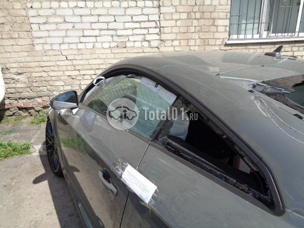 Фото Audi TTS 26