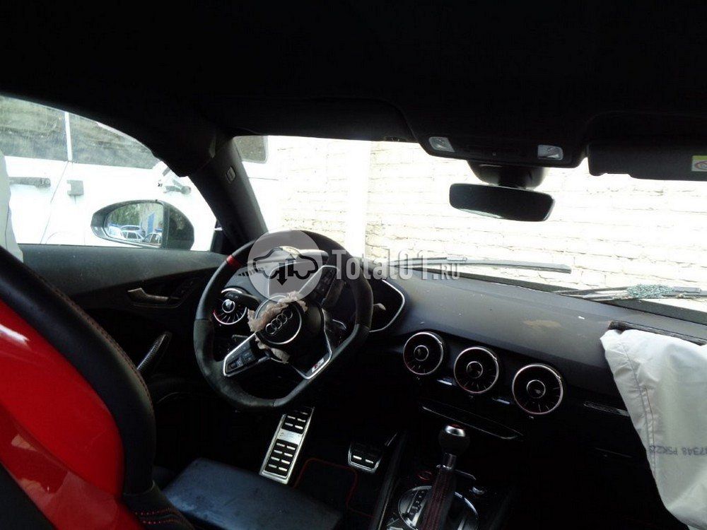 Фото Audi TTS 40