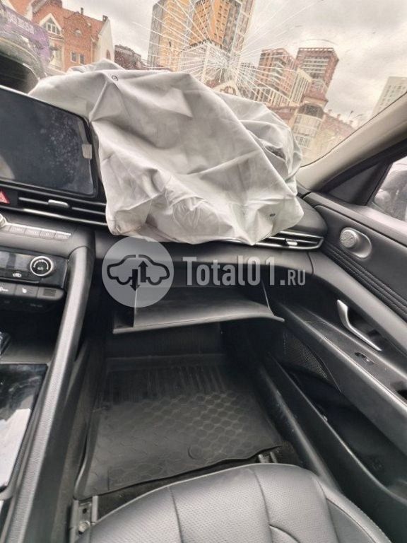 Фото Hyundai Elantra 64