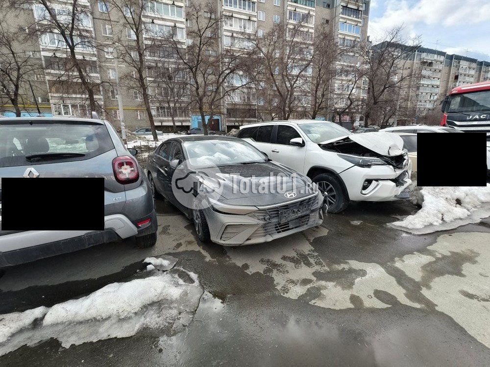 Фото Hyundai Elantra 104