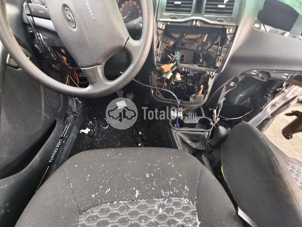 Фото ВАЗ (LADA) Granta 70